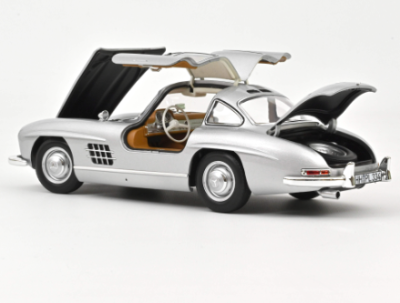 Колекционерска метална кола Mercedes Benz 300 SL 1:18 NOREV 183857