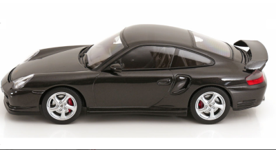 Колекционерска метална кола Porsche 911 GT2 1:18 KK Scale 181453