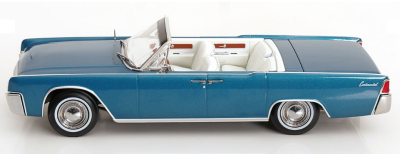 Колекционерска метална кола Lincoln Continental Convertible 1:18 KK Scale 181524