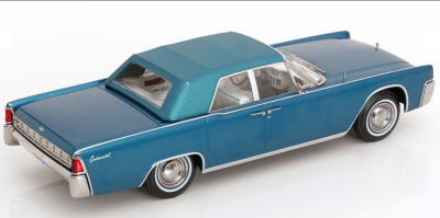 Колекционерска метална кола Lincoln Continental Convertible 1:18 KK Scale 181524