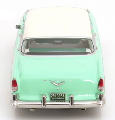 Колекционерска метална кола Desoto Fireflite Sedan 1:18 KK Scale 181543
