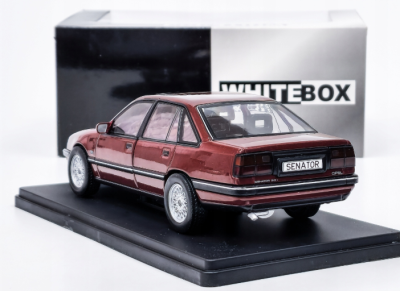 Метална кола Opel Senator B WHITE BOX 124273