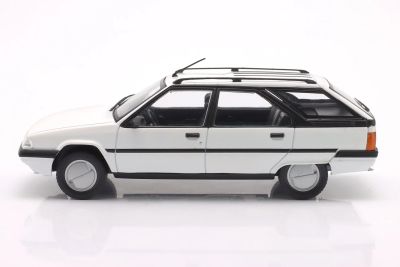 Метална кола Citroen BX Break WHITE BOX 124275