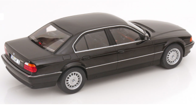 Метална кола BMW 740i E38 KK Scale 1:18 KKDC180366