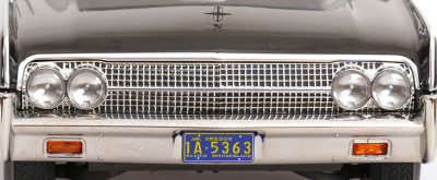 Колекционерска метална кола Lincoln Continental Sedan 1:18 KK Scale 181483