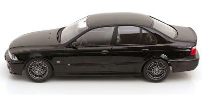 Колекционерска метална кола BMW M5 E39 1:18 KK Scale 181623