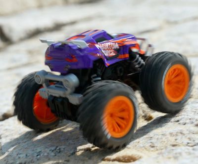 Радиоуправляем автомобил Phantom Force Silverlit 20289