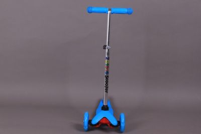 Тротинетка/скутер със светещи силиконови колела синя