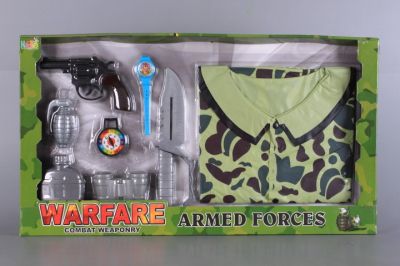Военен комплект с риза и оръжия