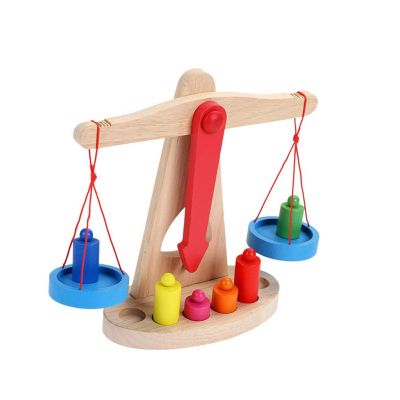 Дървена играчка везна баланс с тежести