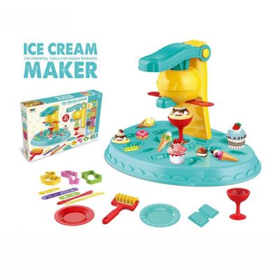 Детска сладкарница с моделин и машина за сладолед