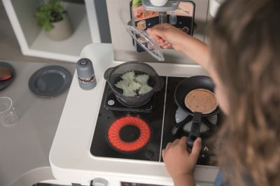 Интерактивна детска кухня Smoby Tefal Evolution с аксесоари, ефект на кипене и звуци 312300 