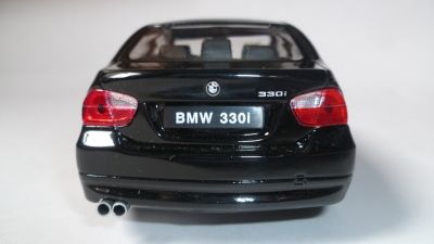 Welly Метална количка BMW 330i - 1/24 