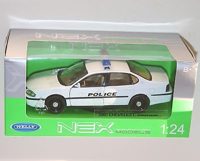 Метална кола Welly Chevrolet Impala 2001 Police