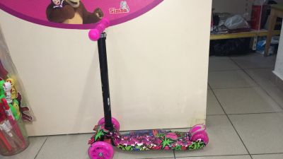 Тротинетка макси със светещи колела RAPTURE розова