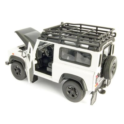 Метална кола с отварящи се врати Land Rover Defender Welly 1:24 - 22498SP