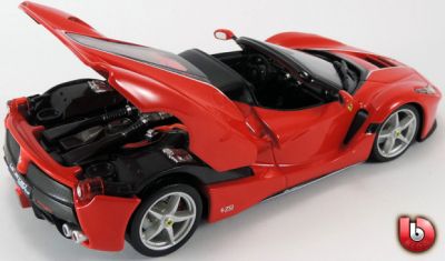 Метален автомобил Ferrari LaFerrari Aperta F70 Bburago 1:24 