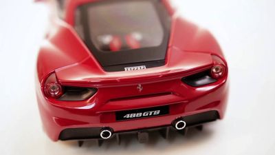 Метална кола Ferrari 488 GTB Bburago 1/18