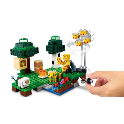 Конструктор LEGO Minecraft Ферма за пчели 21165