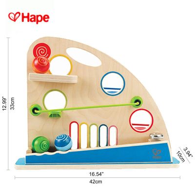Дървен детски ролбан с топки Hape - H0430