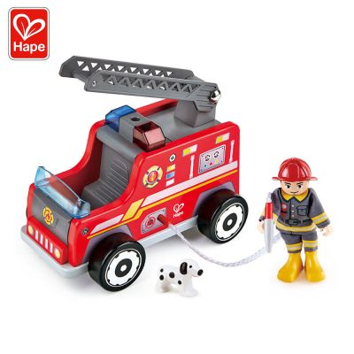Дървена пожарна кола Hape H3024