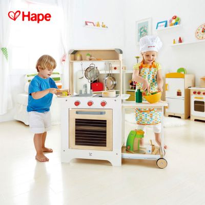 Детска дървена кухня с разтегателен плот Hape - H3126