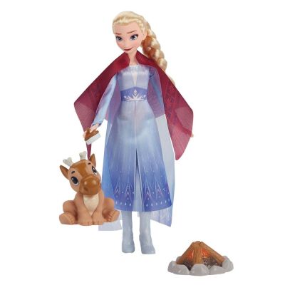 Кукла Елза с еленче и лагерен огън HASBRO DISNEY FROZEN II F1582