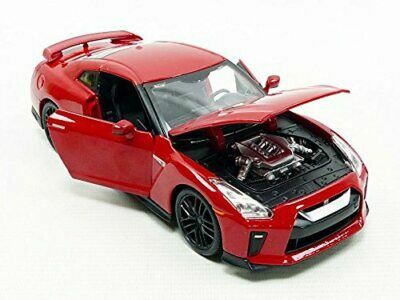 Метален автомобил Nissan GT-R Bburago 1:24