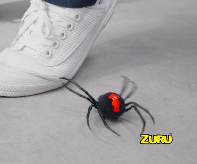 ZURU Robo Spider пълзящ Робо паяк 