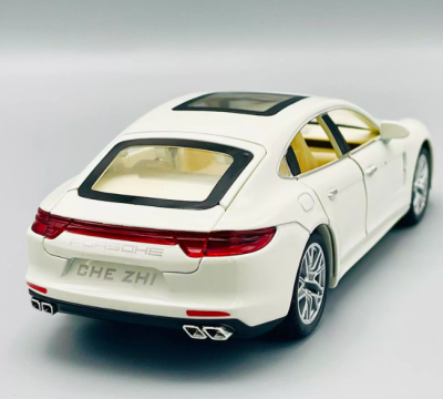 Метален автомобил със звук и светлини Porsche Panamera 1/24, white