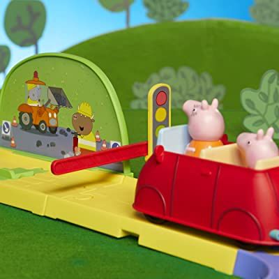 Peppa Pig Комплект за игра Пепа на разходка из града Hasbro F4822