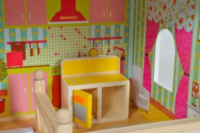 Дървена къща за кукли с обзавеждане EMILY Moni Toys 8209