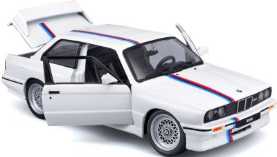 Метална кола BMW M3 1988 White Bburago 1:24  