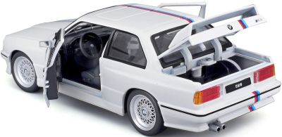 Метална кола BMW M3 1988 White Bburago 1:24  