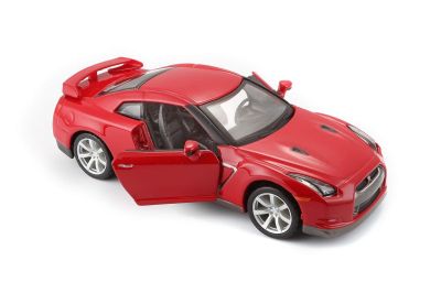 Метална кола Nissan GT-R Bburago 1:32