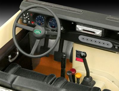 Сглобяем модел Revell Land Rover серия III LWB 109 