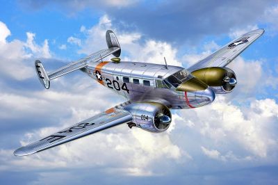 Сглобяем модел Revell Самолет Beechcraft Model 18