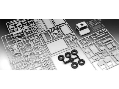 Сглобяем модел Revell Камион Unimog 2T milgl