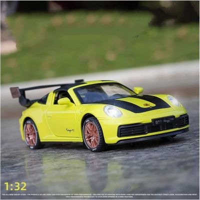 Метална кола Porsche 911 997 Targa 4s 1:32 жълт