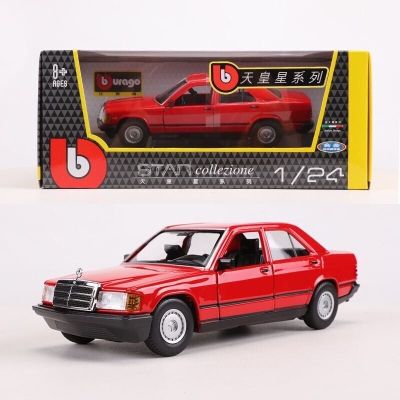 Метален автомобил Mercedes Benz 190E 1987 Bburago 1:24 