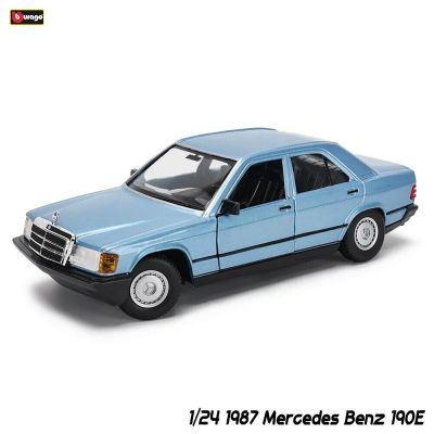 Метален автомобил Mercedes Benz 190E Bburago 1:24 