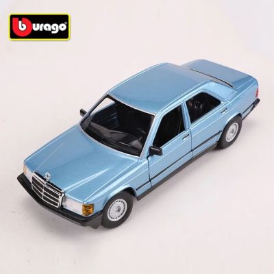 Метален автомобил Mercedes Benz 190E Bburago 1:24 