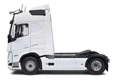 Метален камион влекач VOLVO FH GLOBETROTTER XL 2021 SOLIDO 1:24