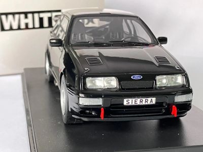 Метална кола Ford Sierra RS Cosworth 1987 WHITE BOX 124212