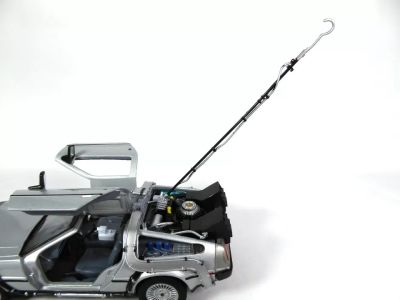 Метална кола Back to the Future Welly - 1:24