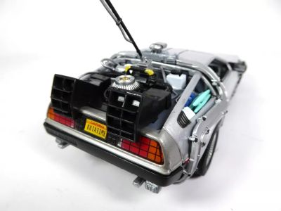 Метална кола Back to the Future Welly - 1:24