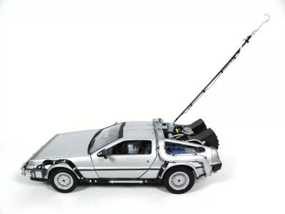 Метална кола Back to the Future Welly - 1:24
