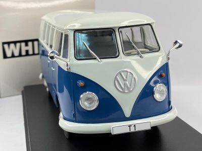 Метален бус Volkswagen T1 - 1960 WHITE BOX 124179