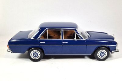 Метална кола Mercedes 200 D WHITE BOX 124195
