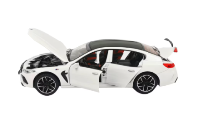 Метален автомобил BMW M8 със звук и светлини 1/24 бял